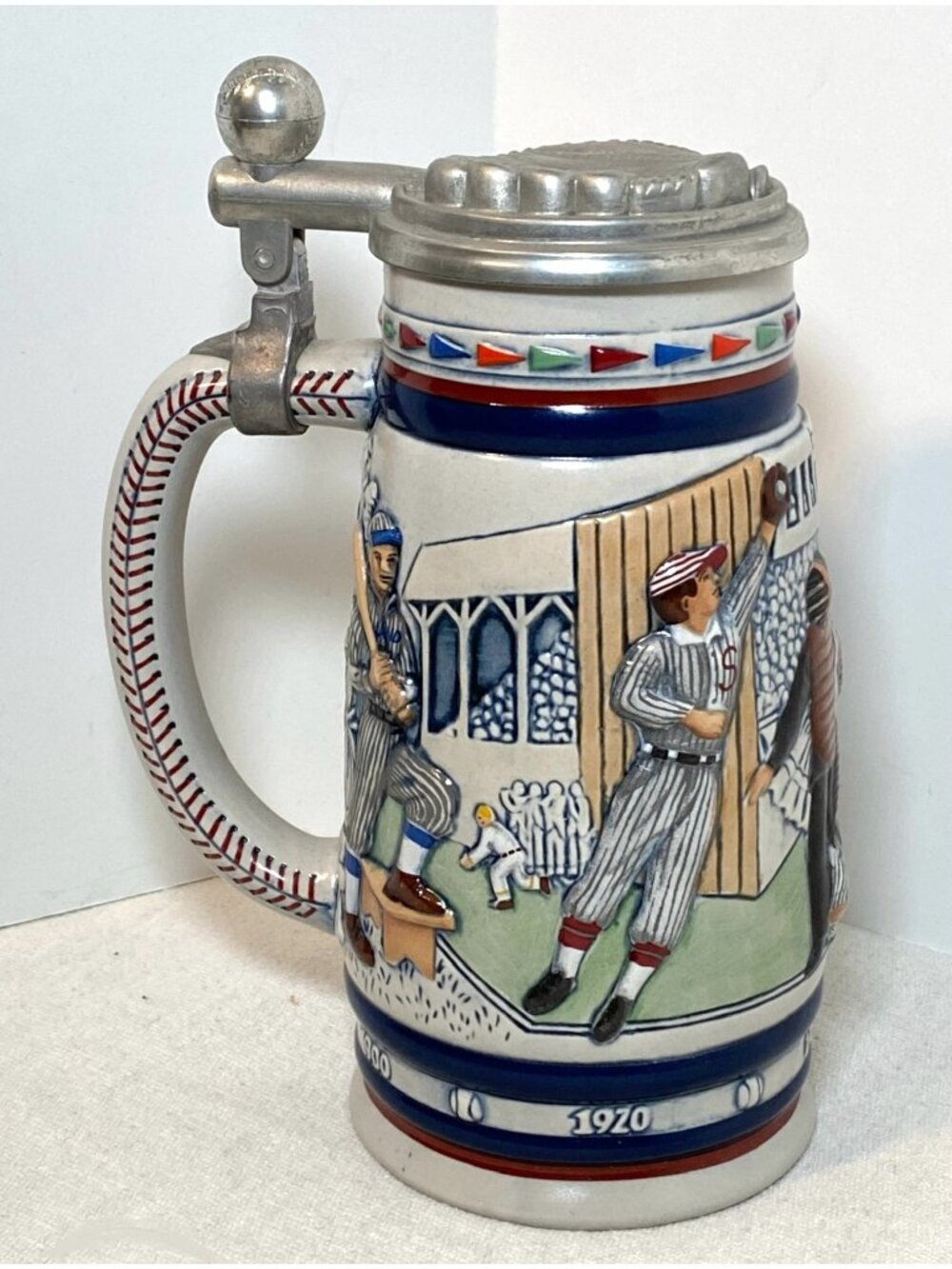 AVON Great American BASEBALL Beer Stein Collection Handcrafted in Brazil, 1984.